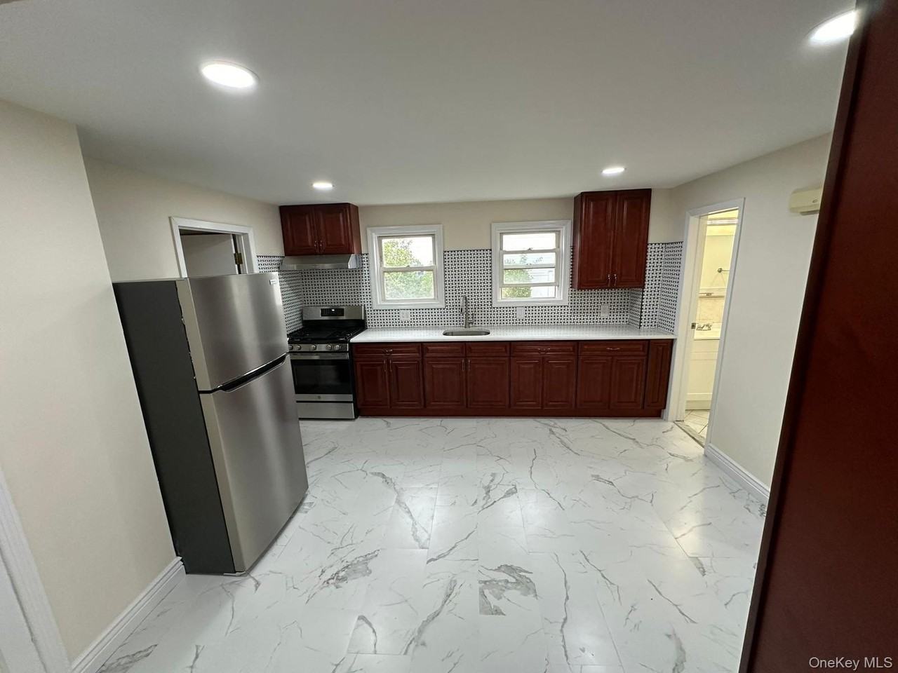 151 Harrison Ave 1st Fl #1stFL - Photo 3 of 10