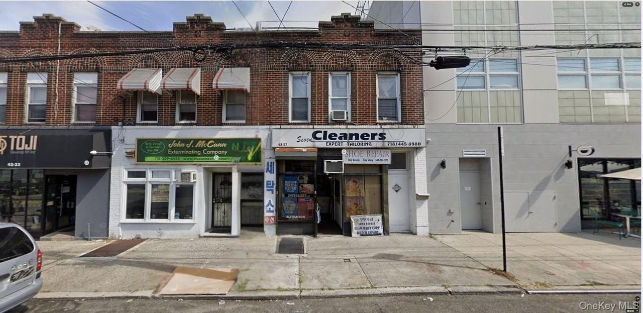 4327 162nd St Unit 1r #1R - Photo 3 of 3