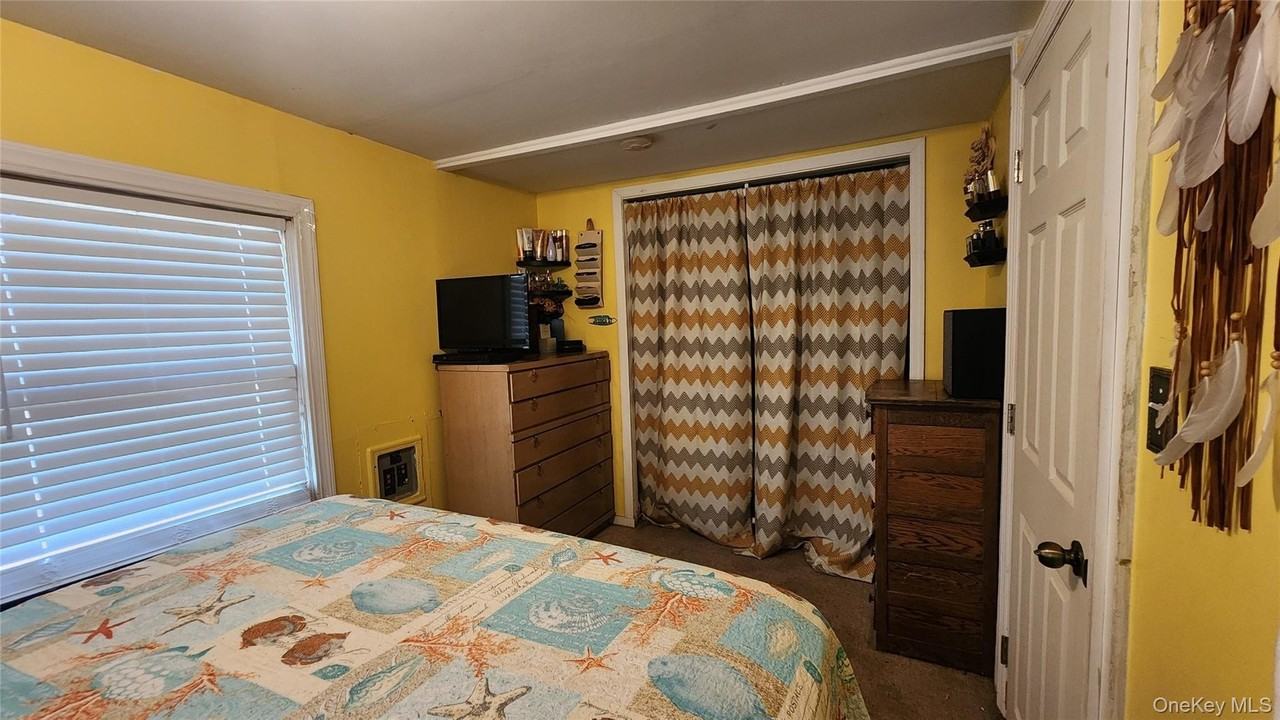 193 Commack Rd - Photo 7 of 41