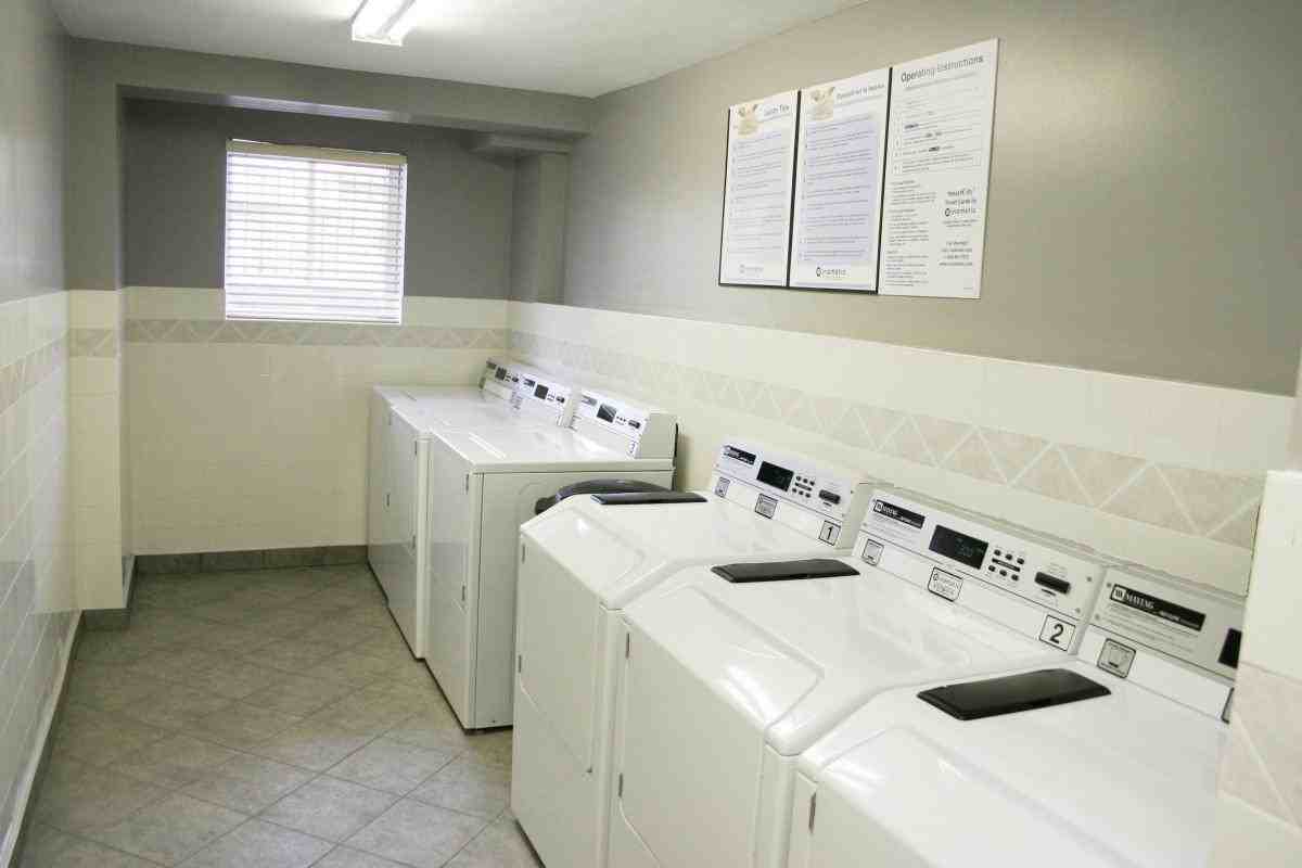 Baseline Court - Photo 7 of 50