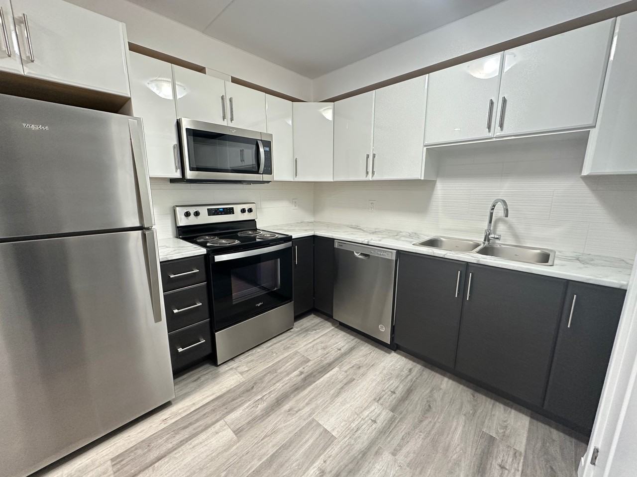 40 Front Street - Photo 5 of 26