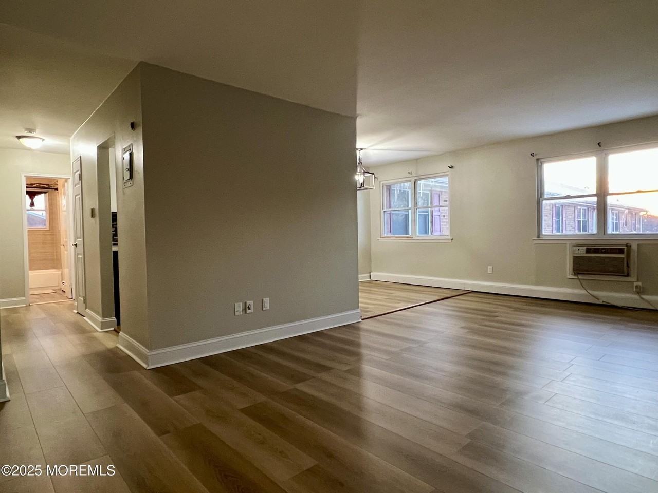 12 Manchester Ct Apt H #H - Photo 2 of 13