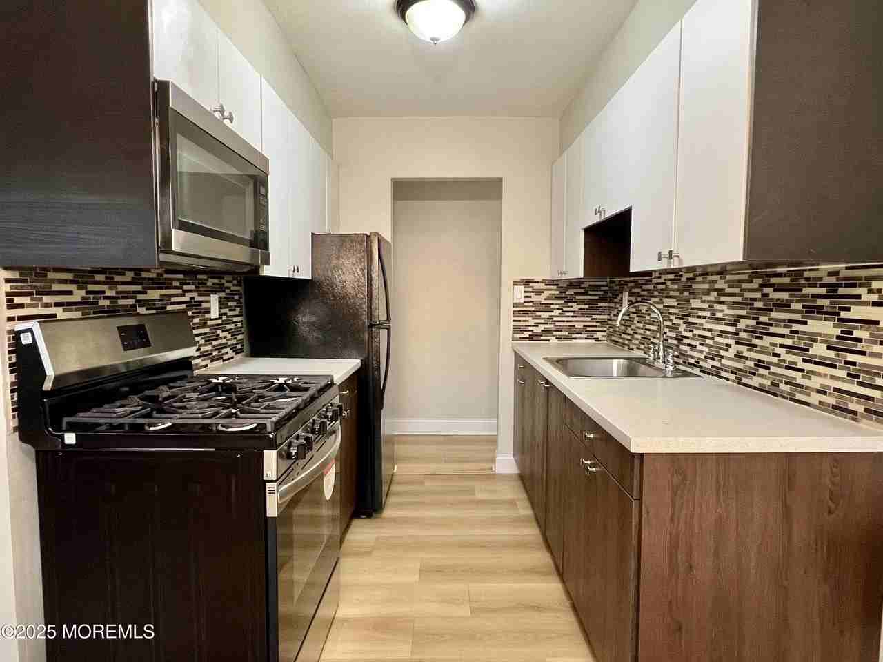 12 Manchester Ct Apt H #H - Photo 5 of 13