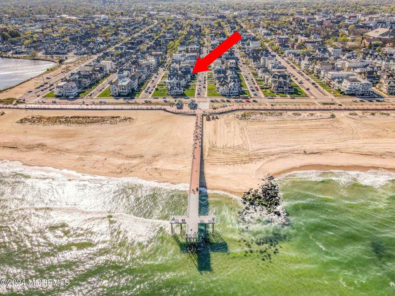 6 1/2 Embury Ave - Photo 3 of 24