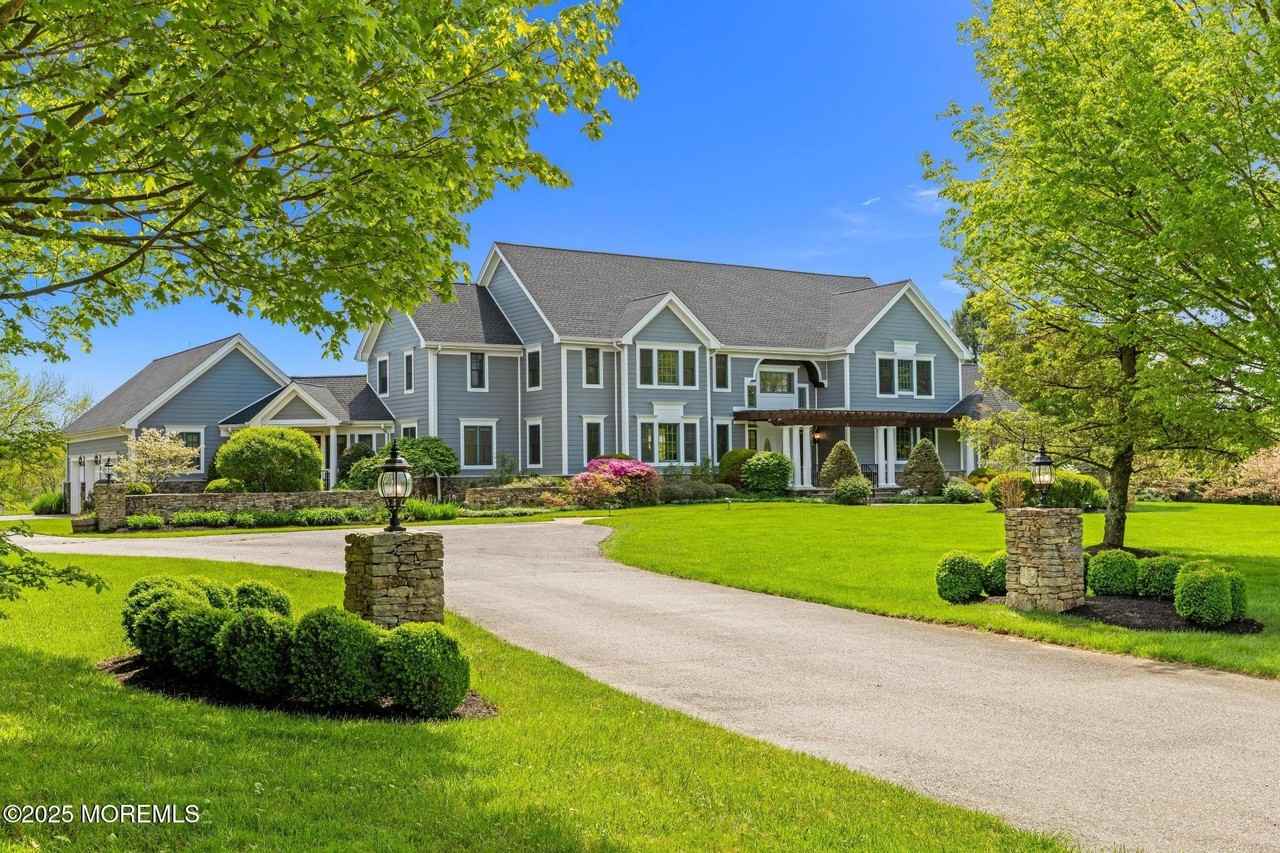 13 Driftwood Ln - Photo 3 of 50