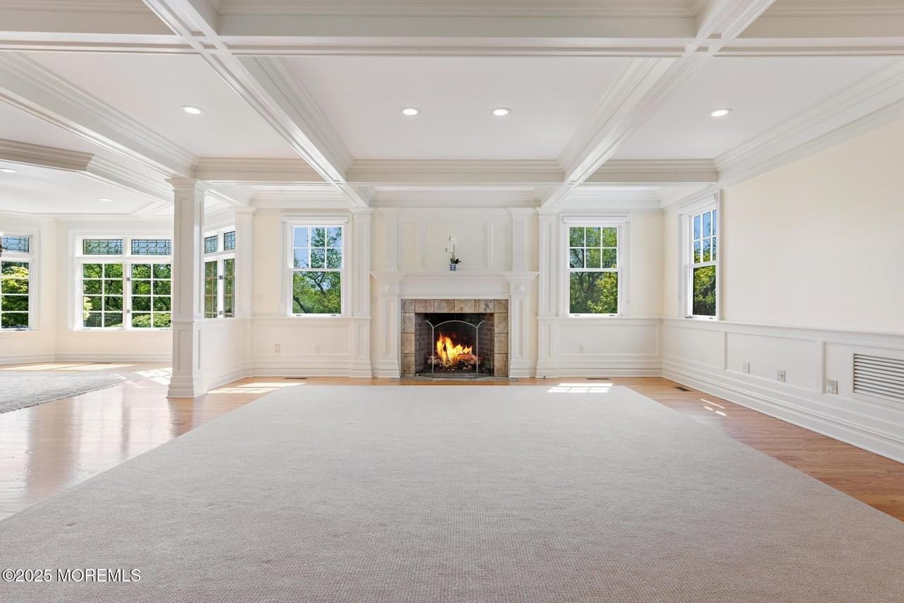 13 Driftwood Ln - Photo 7 of 50