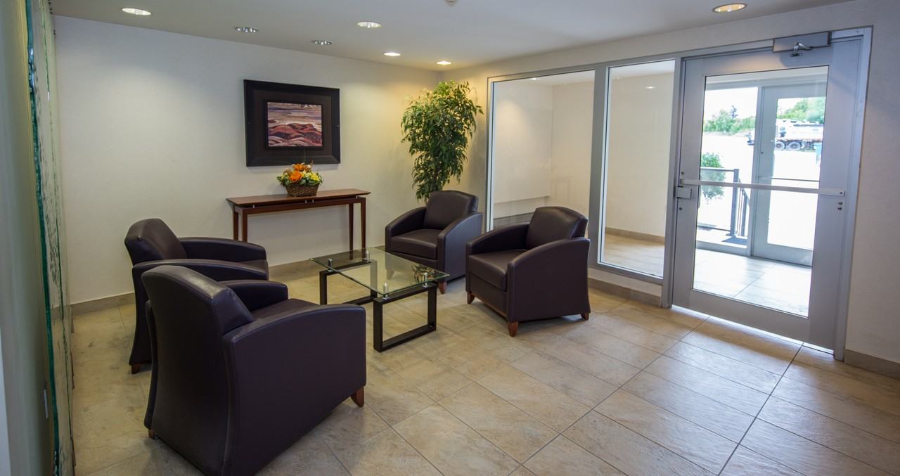 2100 Regent Street - Photo 6 of 38