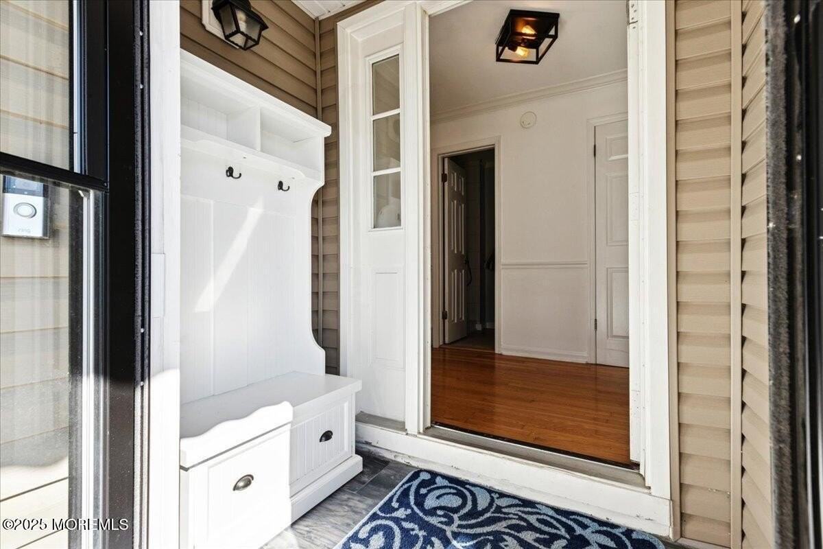 57 Selkirk Ave - Photo 4 of 24