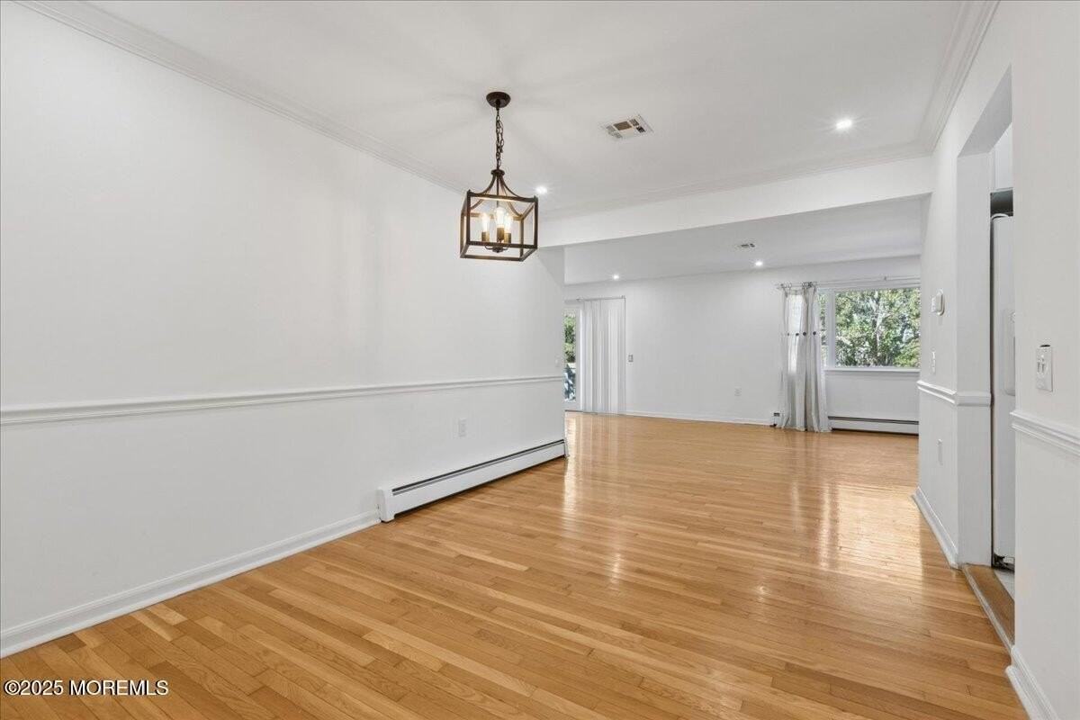 57 Selkirk Ave - Photo 6 of 24