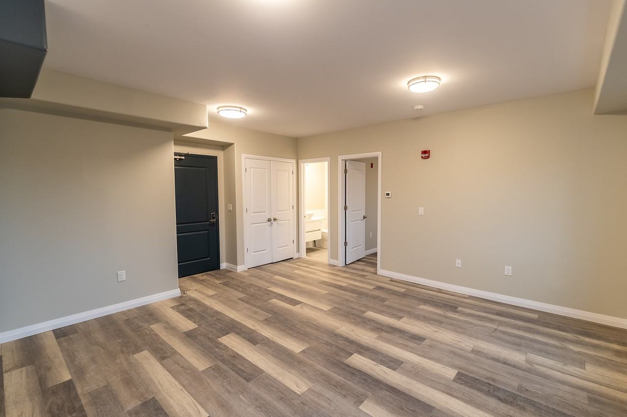 6479 Montrose Road - Photo 5 of 33