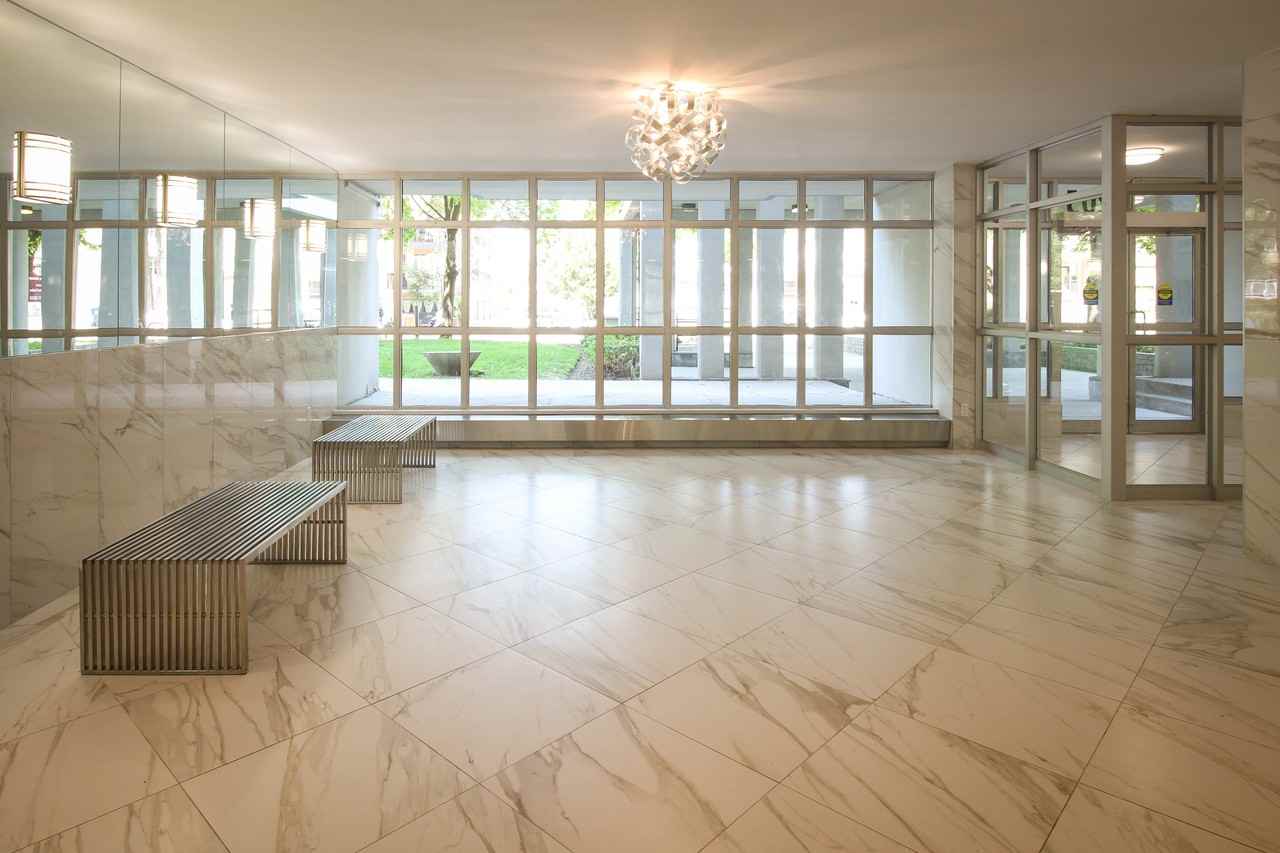 205 Cosburn Ave - Photo 7 of 33