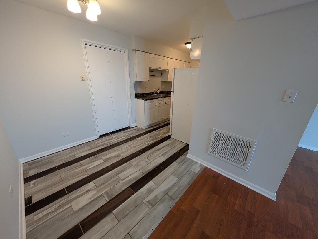 17515 Sandalwood Dr #303 - Photo 7 of 15