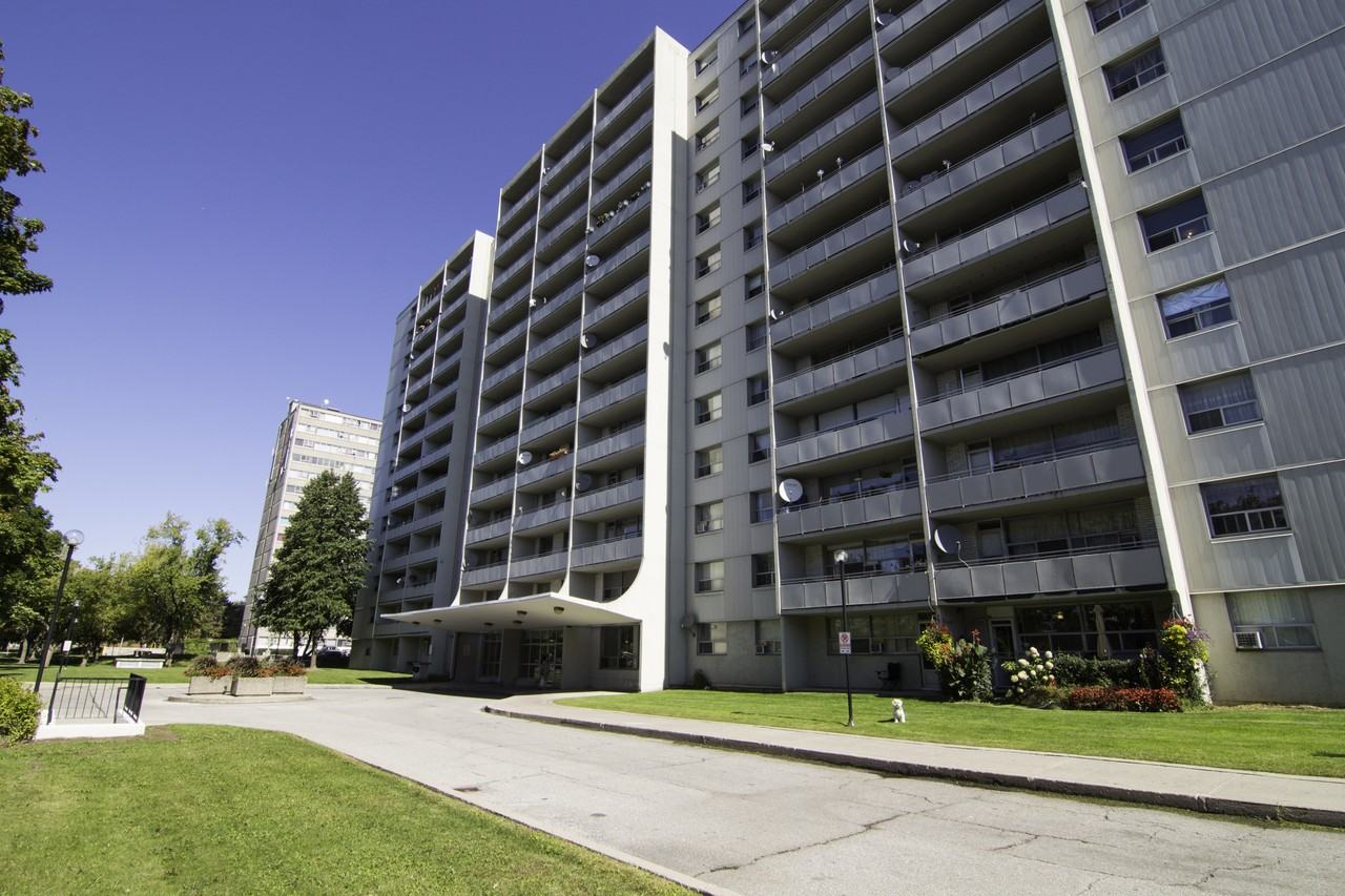 2727 Victoria Park Avenue - Photo 2 of 7