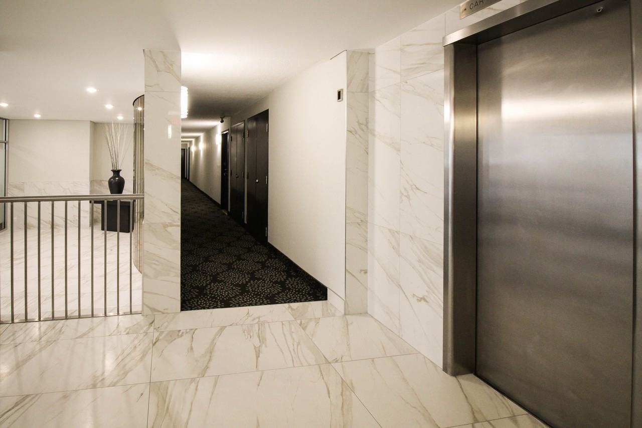 2590 Argyle Rd - Photo 3 of 7