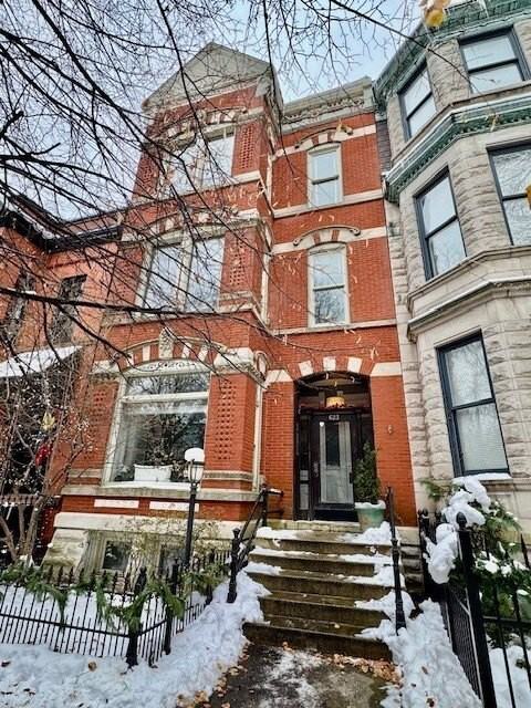 623 W Belden Ave #2 - Photo 3 of 20