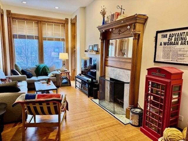 623 W Belden Ave #2 - Photo 6 of 20