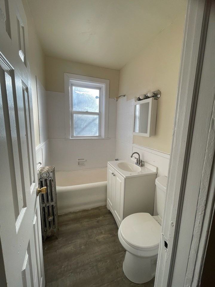 7029 S Indiana Ave #1E - Photo 5 of 7