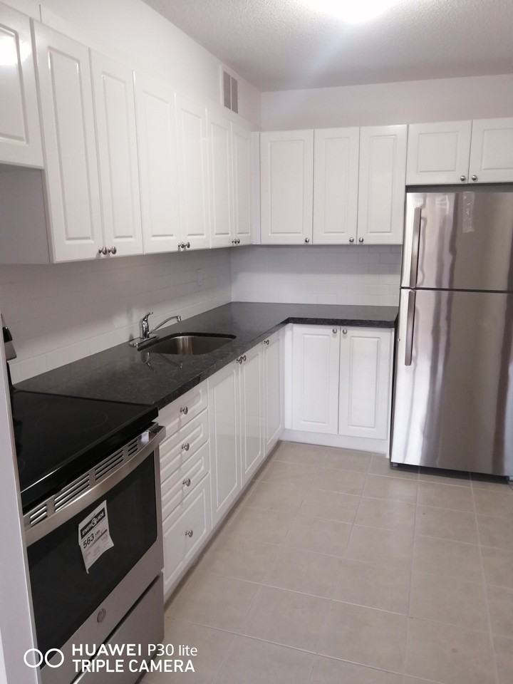 Maplegrove Apartments - Photo 7 of 17