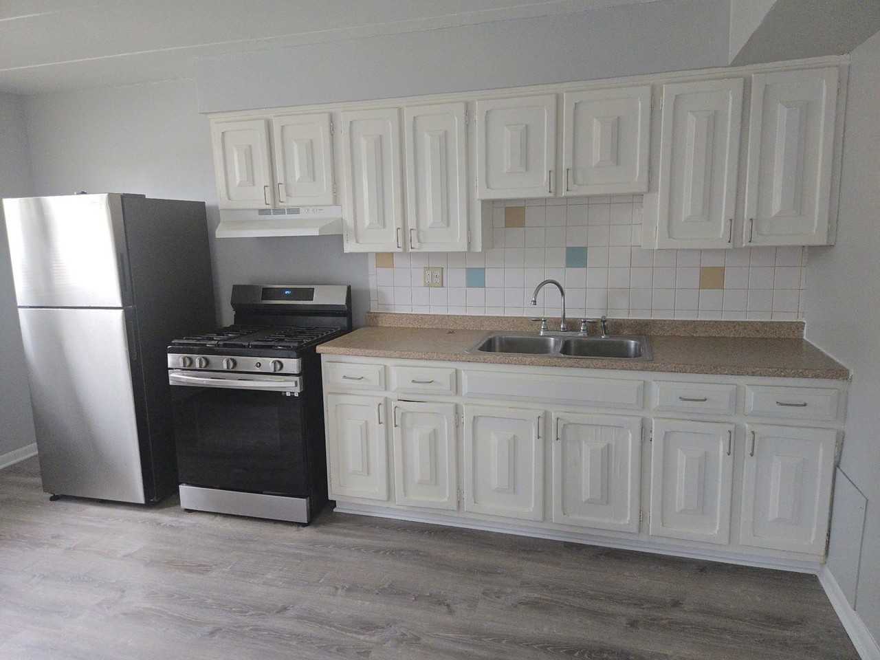 446 N Ardmore Ave #GB - Photo 4 of 9