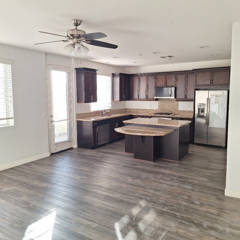 780 Huron Dr - Photo 4 of 16