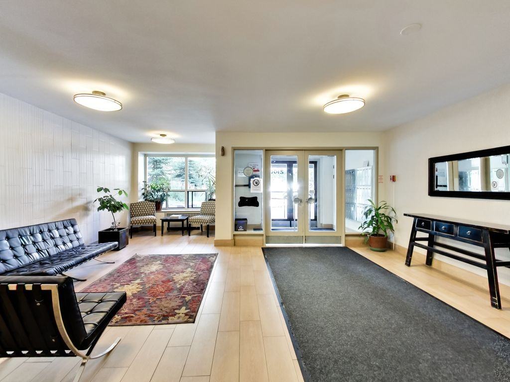 Ridge Hill Manor - Photo 7 of 50