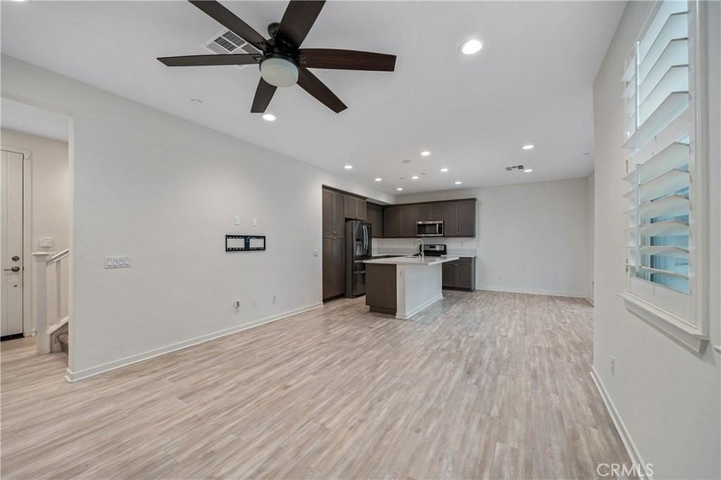 11082 Panoramic Dr - Photo 7 of 48