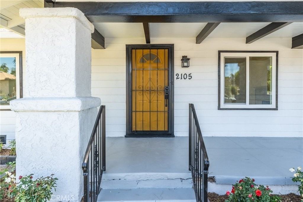 2105 Genevieve St - Photo 4 of 39