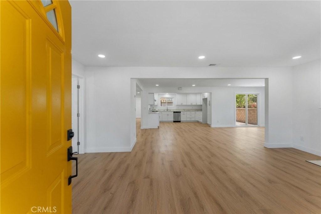 2105 Genevieve St - Photo 5 of 39