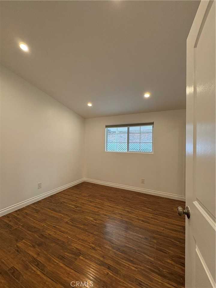 20416 Coulson St - Photo 7 of 9