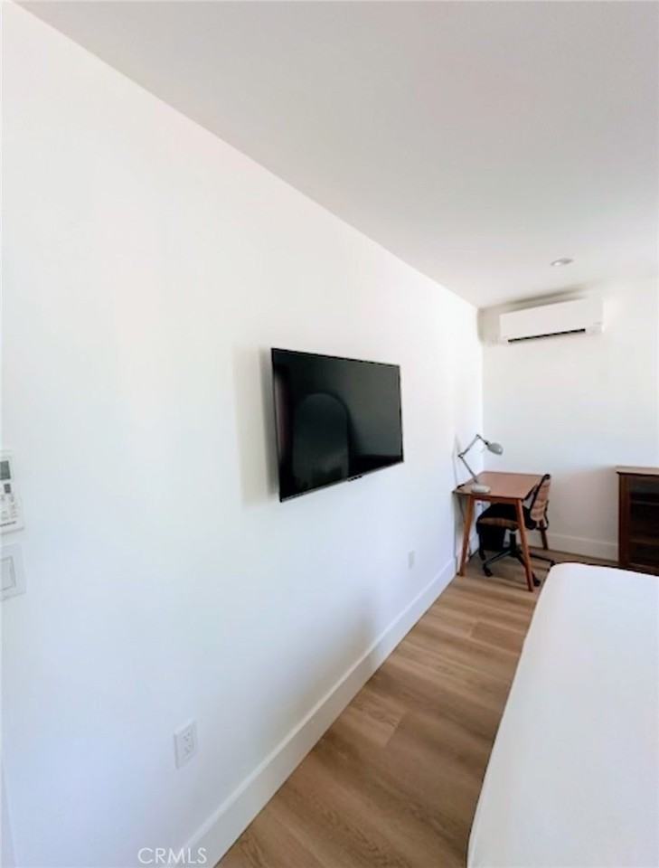 21054 Runnymede St - Photo 7 of 16