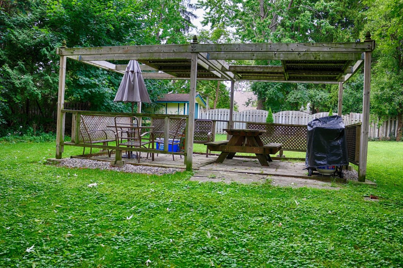 610 Percy St - Photo 7 of 18