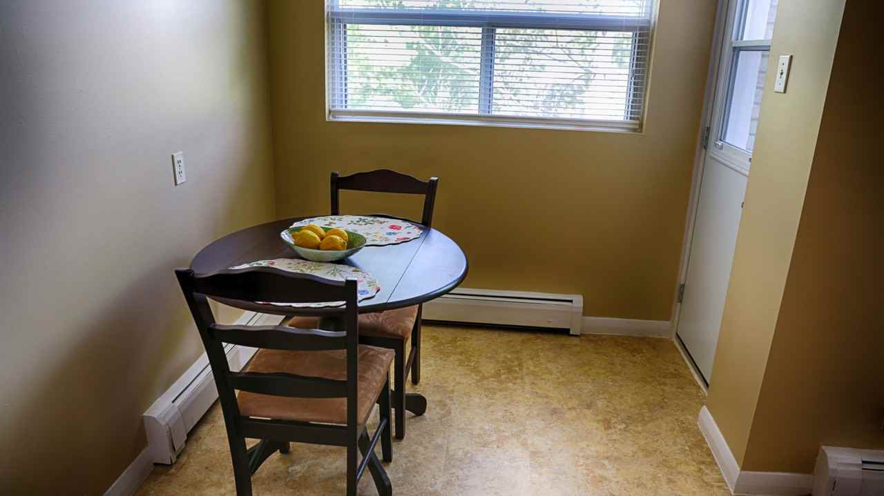 205 Lorraine Ave - Photo 7 of 12