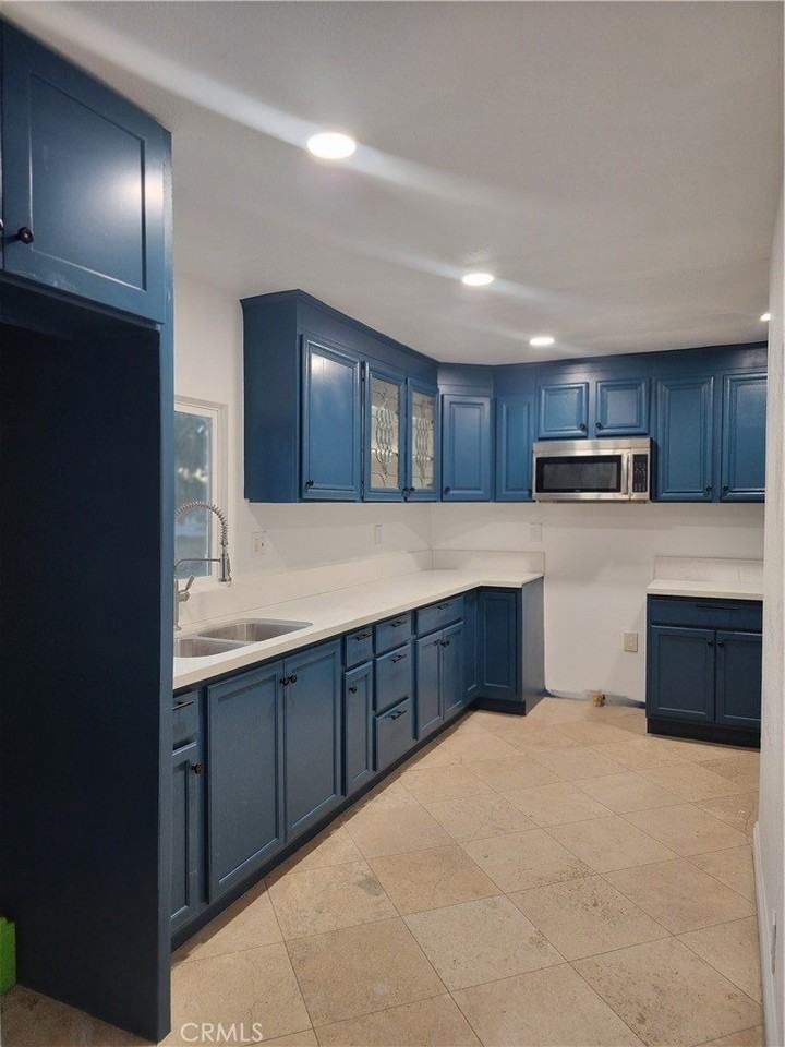 13402 S Willowbrook Ave - Photo 4 of 15