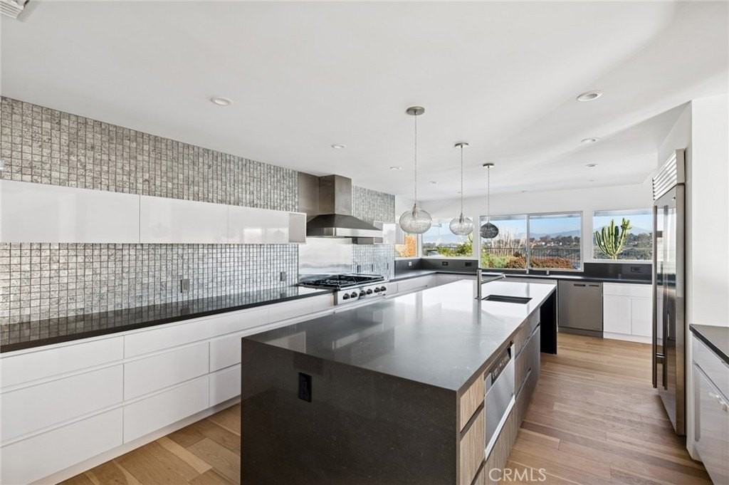 1958 Galaxy Dr - Photo 5 of 39