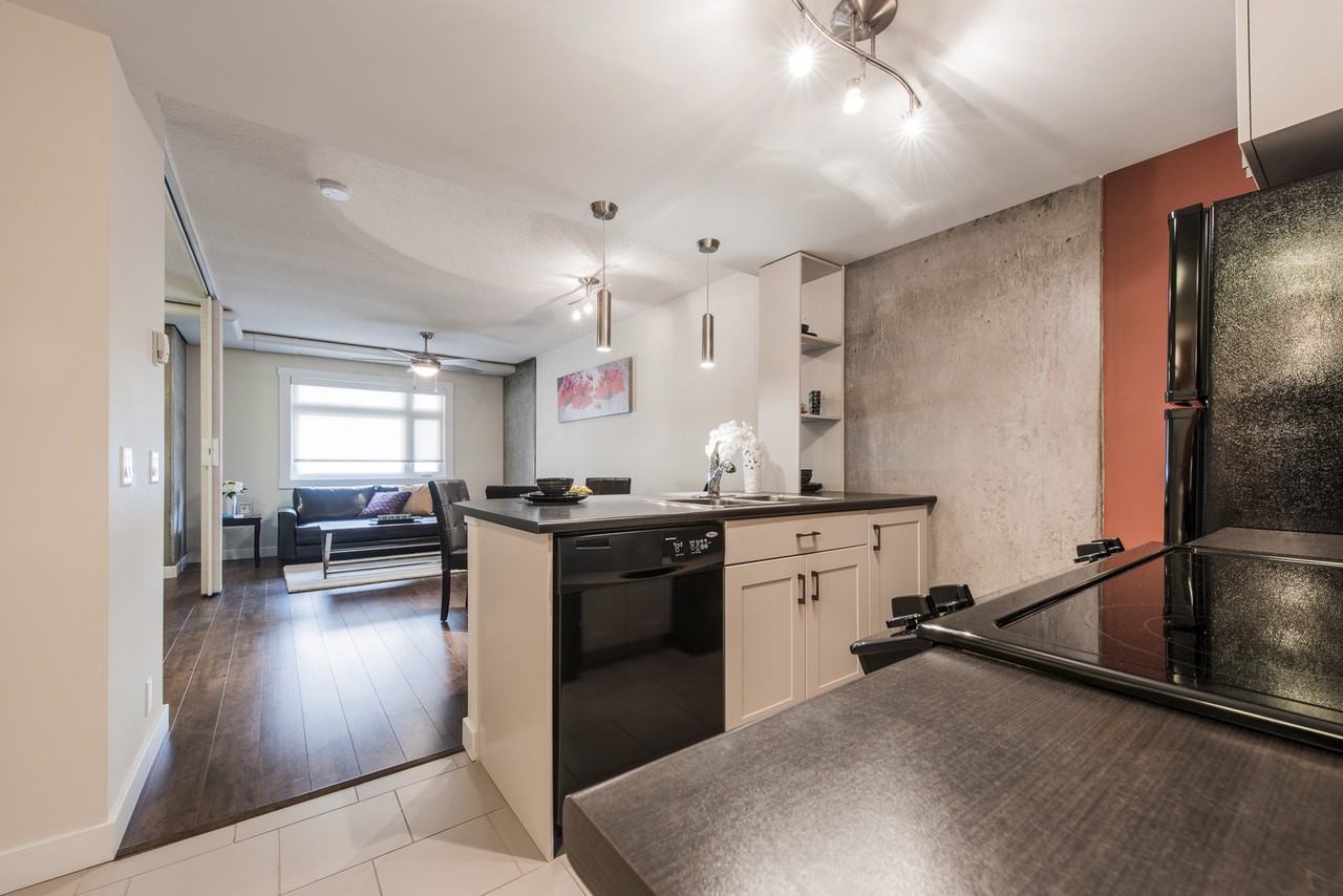 Mayfair Village South - Photo 5 of 11