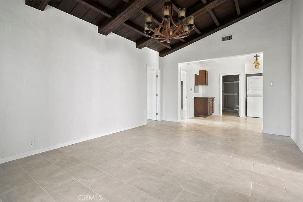 2370 Pine Ave #A - Photo 3 of 11