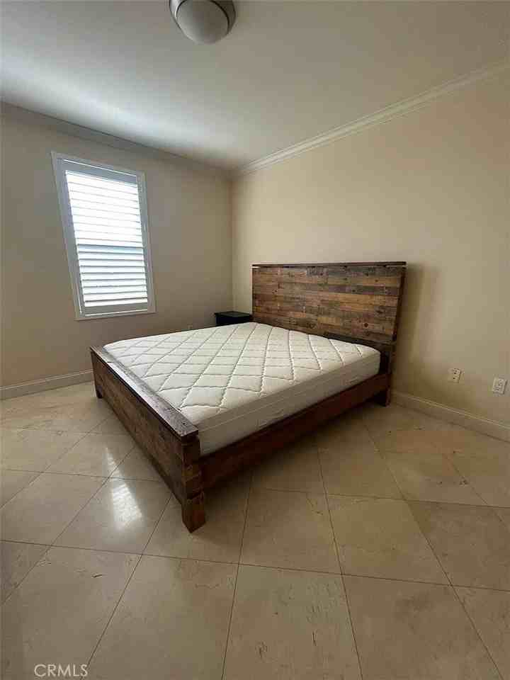 2446 Watermarke Pl - Photo 6 of 12