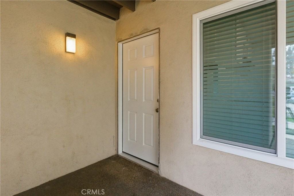 1422 Cabrillo Park Dr #B - Photo 4 of 24
