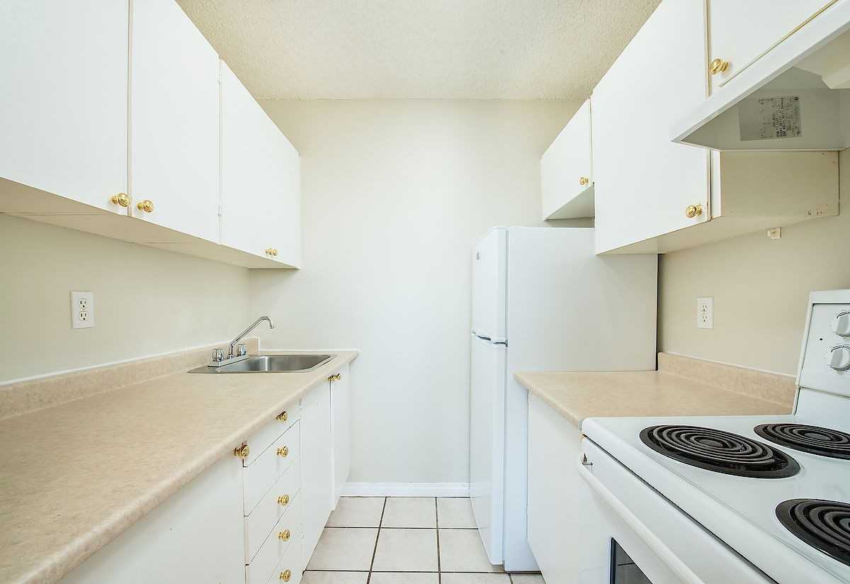 Lexington Place - Photo 3 of 9