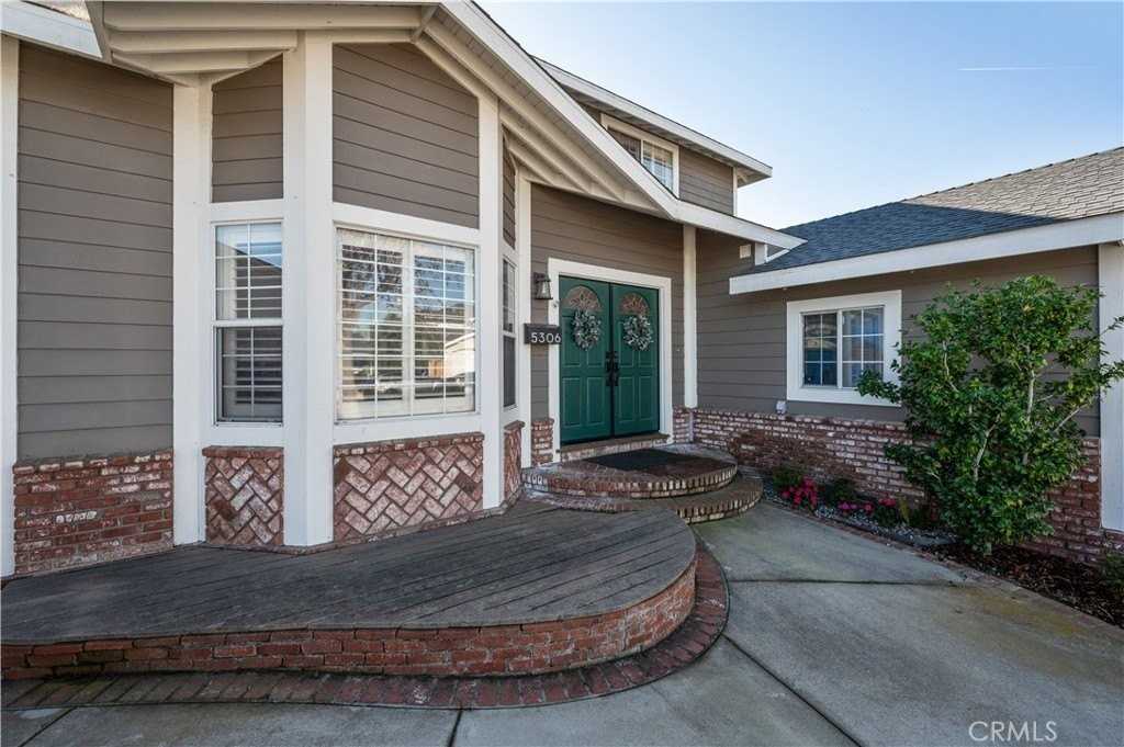 5306 Halison St - Photo 4 of 38