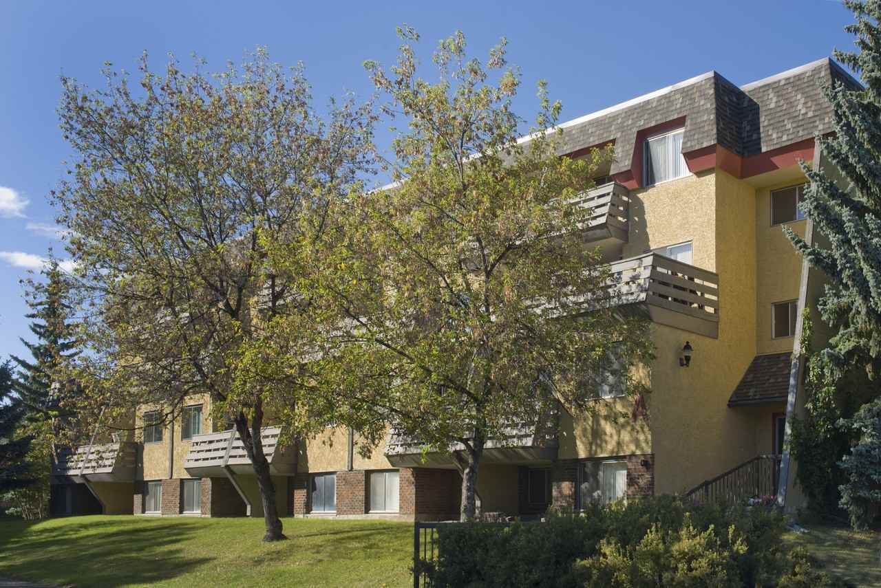 Dalgetty Village - Photo 3 of 14