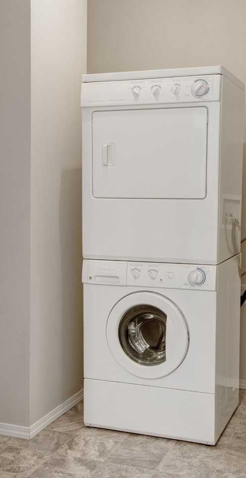 Lakewood Manor Apartments - Photo 5 of 6