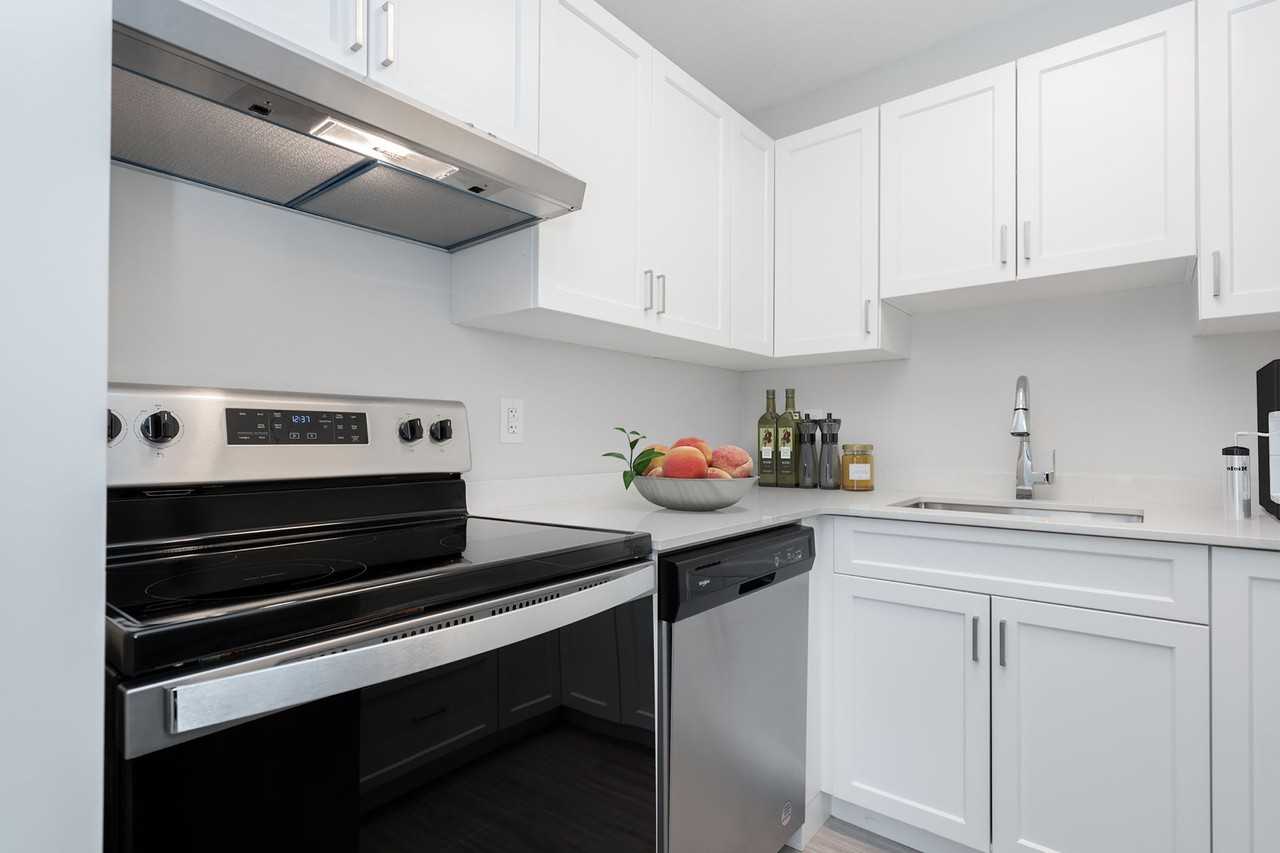 Roblin Oaks - Photo 4 of 10