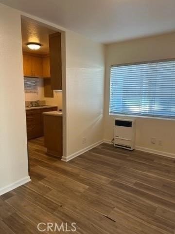 852 W 18th St #B - Photo 5 of 11