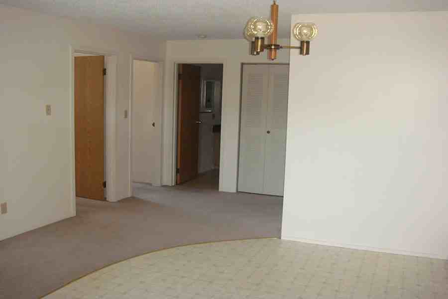 Renata Apartments - Photo 5 of 6