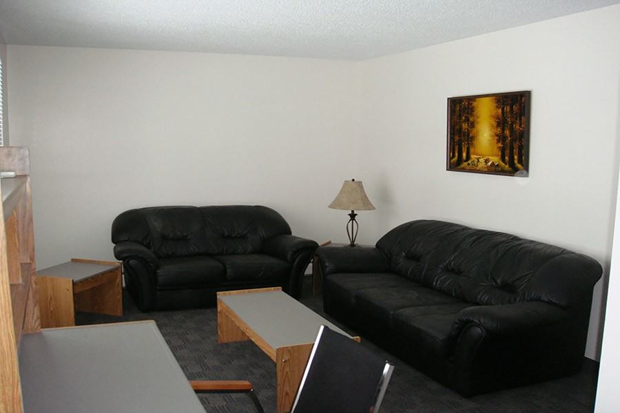 Monte Carlo Apartments - Photo 5 of 6