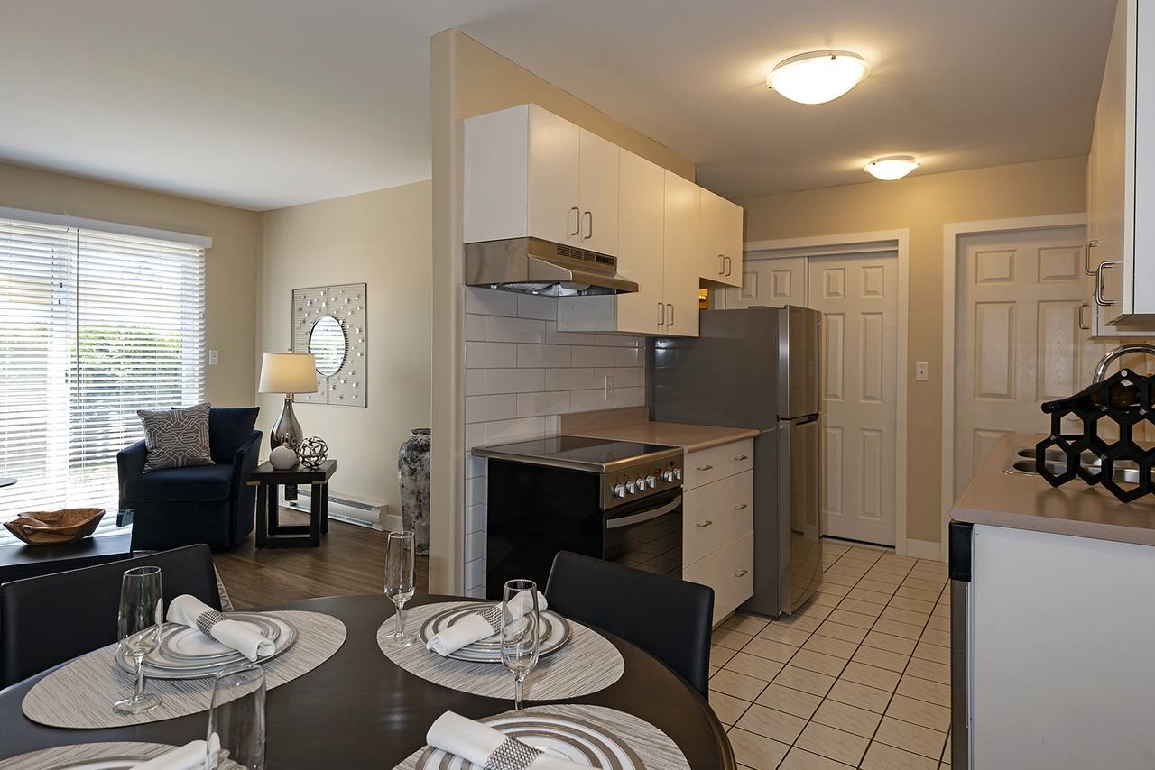 South Kamloops Apts - Photo 4 of 17