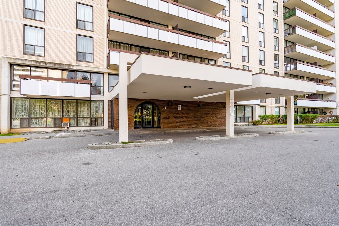 Bayview Square - Photo 3 of 50