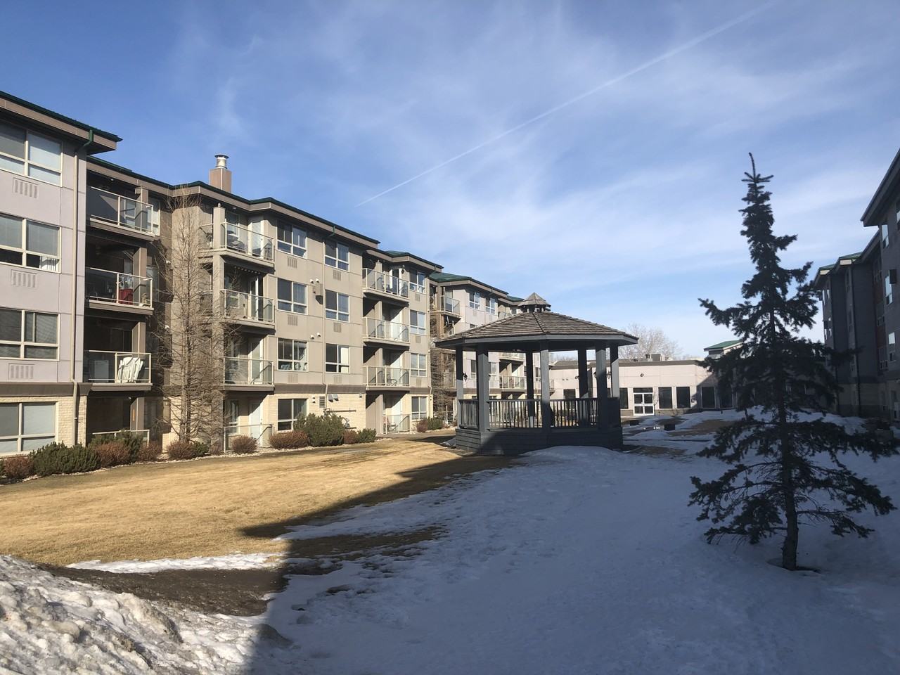 Regina Apts - Photo 7 of 10