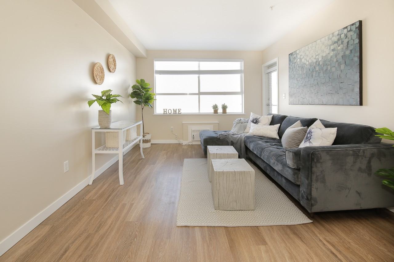 Red Deer Apts - Photo 2 of 15